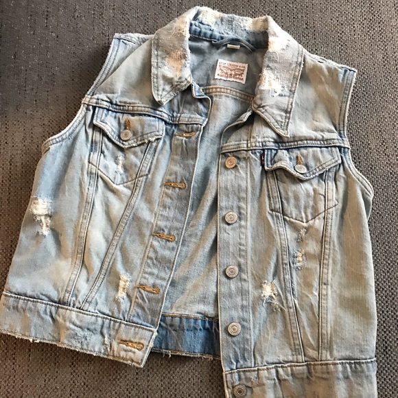 Levi's Jackets & Blazers - Levi’s distressed vest